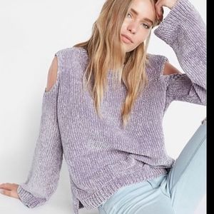 🎀Express Cold Shoulder Sweater🎀